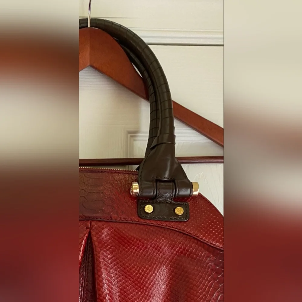 REDUCED!! NWOT Antonio Melani Red Crocodile Embossed Handbag and Wallet Set - Picture 12 of 12